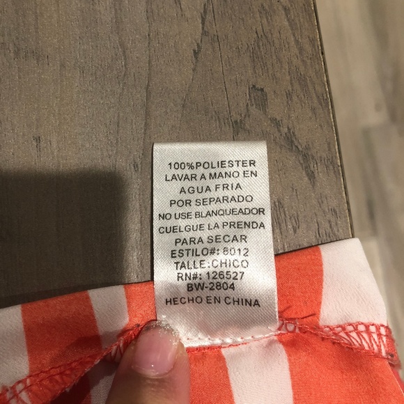 SOLD! Sleeveless Coral and White Tank - Picture 5 of 5